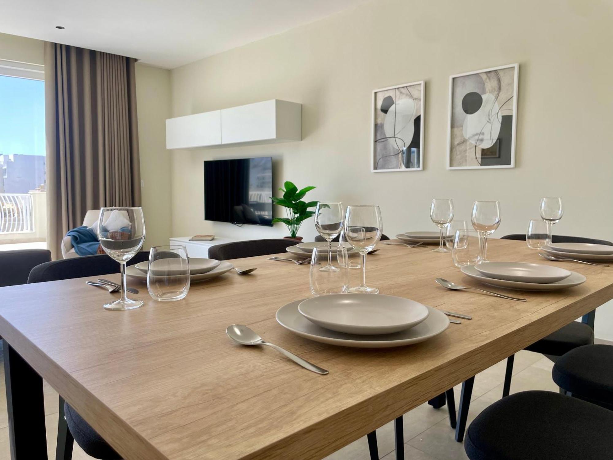 Bugibba Square Seafront Lux Apartments By Holi Сейнт Полс Бей Екстериор снимка
