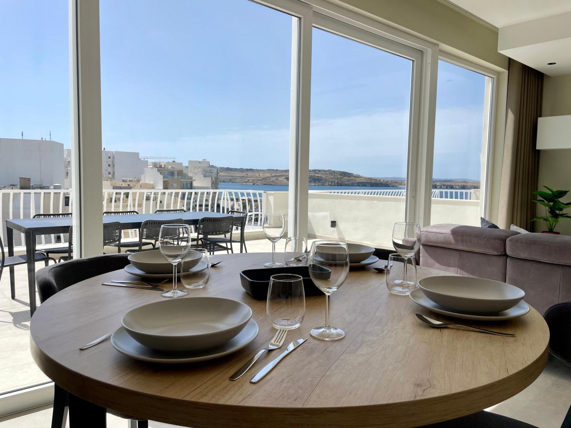 Bugibba Square Seafront Lux Apartments By Holi Сейнт Полс Бей Екстериор снимка